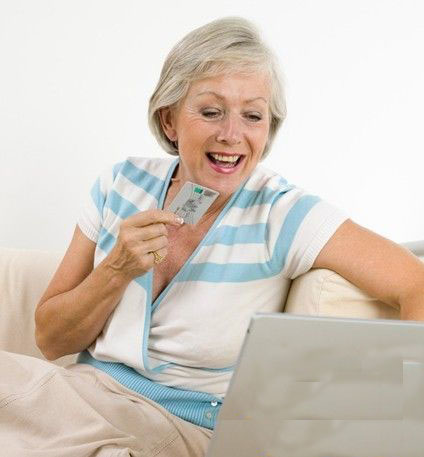 据悉:玩网络游戏是老年人健康长寿的手段之一