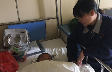 3岁男童从15楼坠落脸先着地 奇迹生还