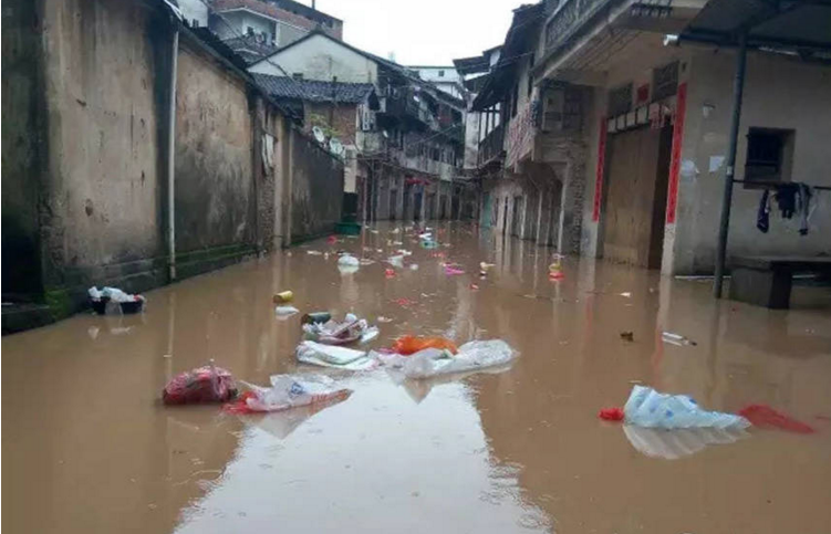 　　问梅州晴为何物?直叫人晒不干衣裤，假期被雨hold住，人在家发霉无数，雨伞遮不住，雷雨过朝暮，白娘子，住手吧！许仙他真的不在梅州！