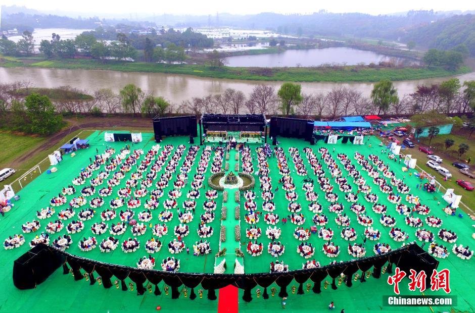 　　婚宴现场。