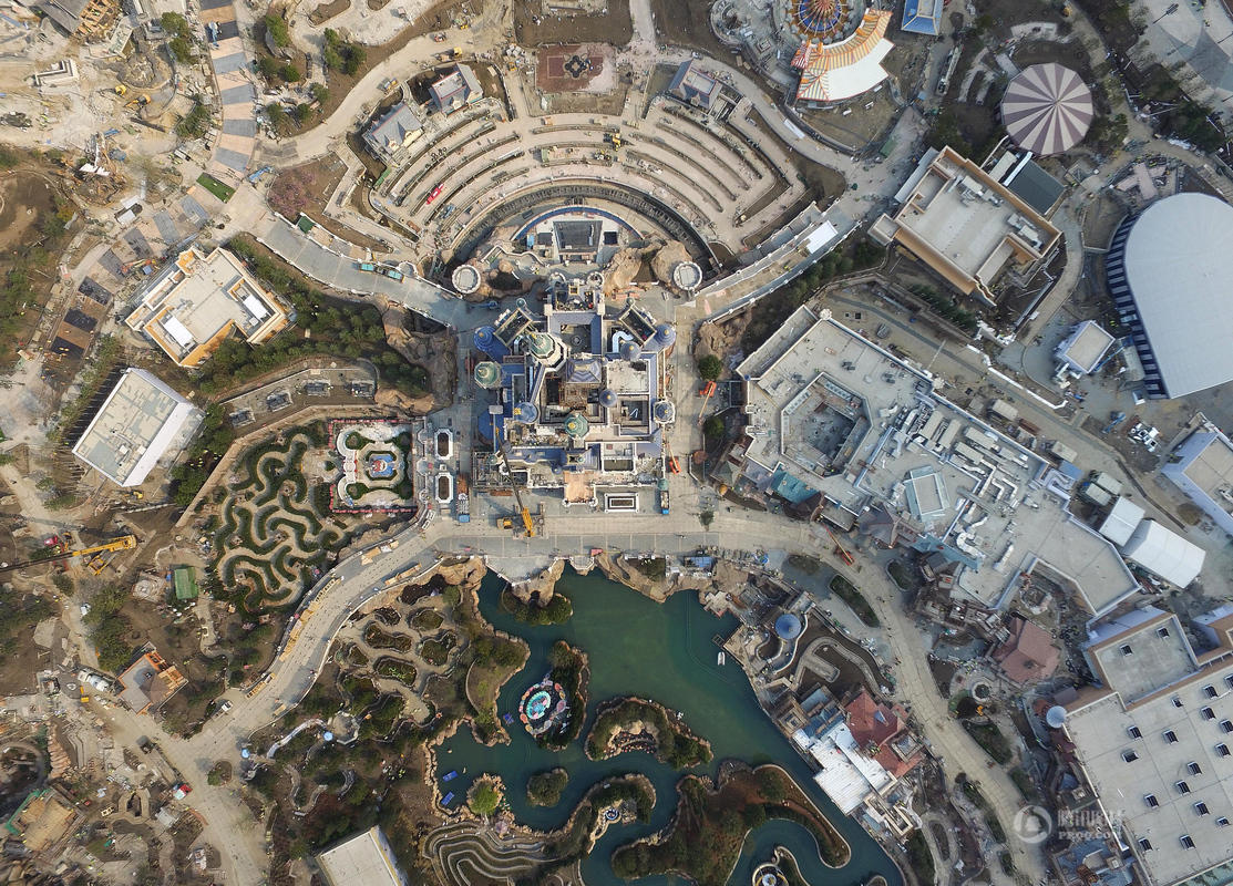 　　航拍在建的上海迪士尼乐园。