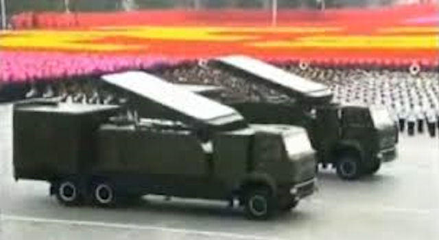 朝鲜阅兵式上的KN-06雷达车