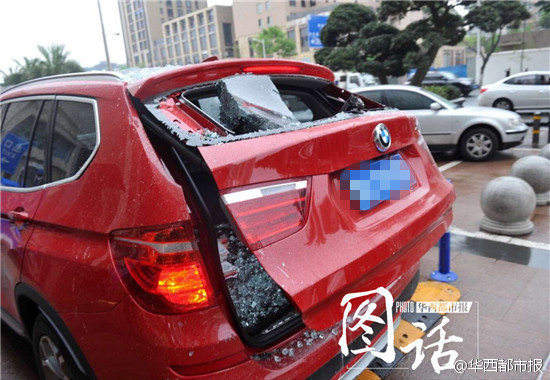 　　图为车祸事故现场。