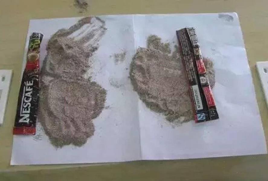 　　“如果是在校学生，很容易上当受骗。喝了之后就会出现兴奋幻觉，还会上瘾，危害跟冰毒差不多。” 陈积傍说。资料图