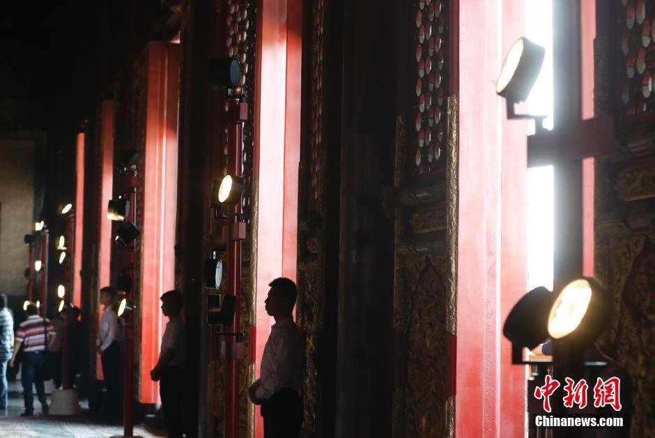 　　北京故宫六大宫殿百年来首次亮灯