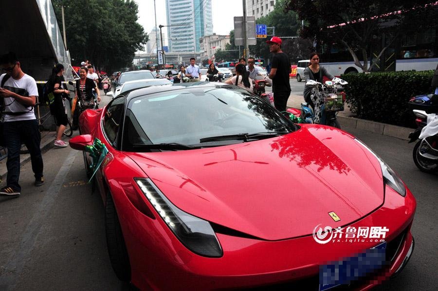 豪车。