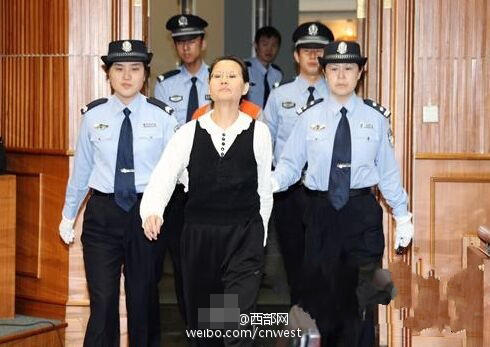 不过，此事并未就此结束。季承表示，他新掌握了大量证据，证明王如盗窃了大量季羡林手稿，目前他已经向公安机关报案。因为指控钱文忠偷乌龟一事，就此被人熟悉的王如一下在此后一系列和季老，尤其是季老遗产有关新闻中，频繁“出镜”，各种表达，而针对的矛头基本都是季承和钱文忠。而在涉嫌盗窃季羡林古籍文物一案中，她则是绝对的“主角”，被指控为该案件的主犯，于2011年5月出庭受审，2012年2月被取保候审。关于王如的身份一直众说纷纭，她曾表示，自己是季老秘书李玉洁的干女儿、北大某中心的副主任、访问学者。而在盗窃案之前，华商报记者曾经过调查，多方查证，证实王如是西安人，最早是原西安医科大学附中的语文老师，后来调入医科大宣传部，还在学报工作过。