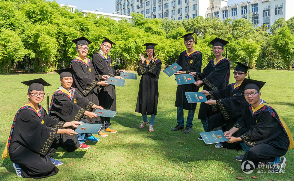 事实上，在三峡大学机械与动力学院，积极参与科研和专利申报已蔚然成风。仅2015年，该院就有100多名学生申请专利，全年获得的授权国家专利就达到311项，其中出现了不少“发明专业户”。