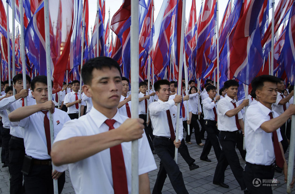 　　平壤市民集会纪念“反美斗争日”。