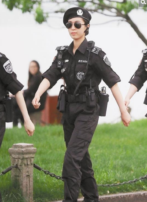 　　据了解，这批抢眼的女队员是西湖景区执法局的G20女子巡逻队，是为服务G20而特别成立的应急管理服务队。
