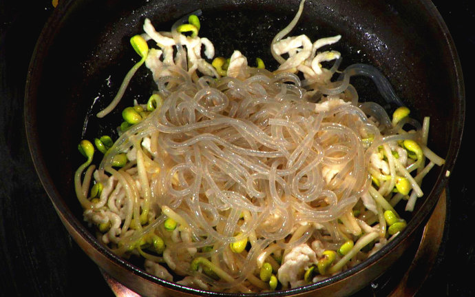 【养生厨房 <wbr>20160628 <wbr>播出】菜名：粉芽合炒；