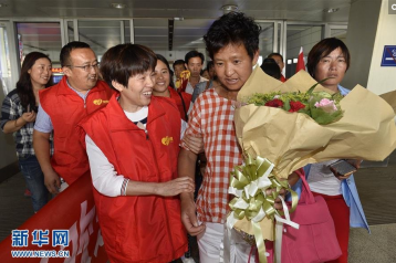 宁夏女子被拐36年终与亲人团聚 相拥而泣