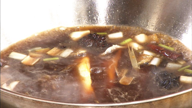 【养生厨房 <wbr>20160703 <wbr>播出】 <wbr>菜名：小黄鱼贴饼子；
