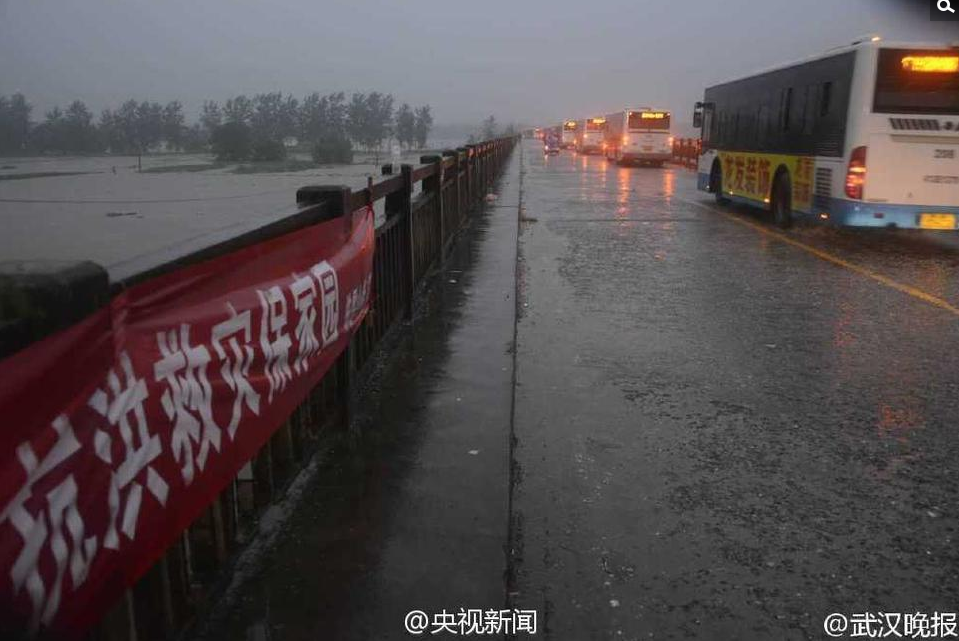 　　据了解，2010年梅雨季，该乡也曾实施全乡大转移。