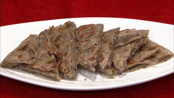 【养生厨房 <wbr>20160726 <wbr>播出】菜名：洋葱荞麦饼；