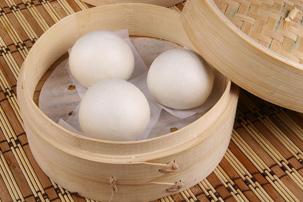 如今中国北方地区所谓的“馒头”一般是指不带陷的面食。