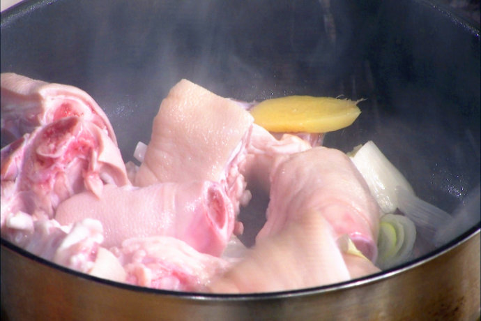 【养生厨房 <wbr>20161013 <wbr>播出】 <wbr>菜名: <wbr>富贵猪手；