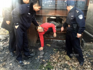 老赖为躲债“贼喊抓贼” 藏身废弃锅炉