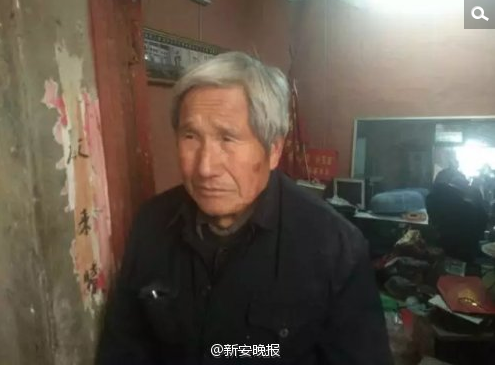 　　孙老的安徽省劳模奖章因掉落在夹缝中而幸免于难，其余四枚仍下落不明。
