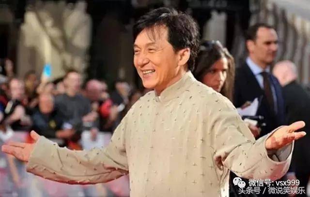 德国人调戏侮辱成龙，龙哥用拳头让德国人“服”