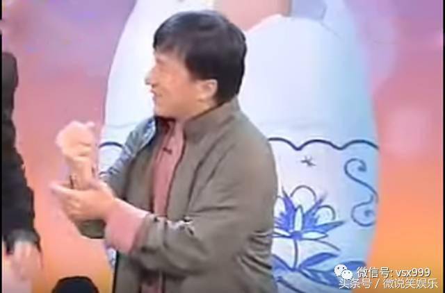 德国人调戏侮辱成龙，龙哥用拳头让德国人“服”